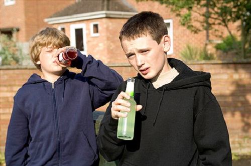 Почему подростки пьют